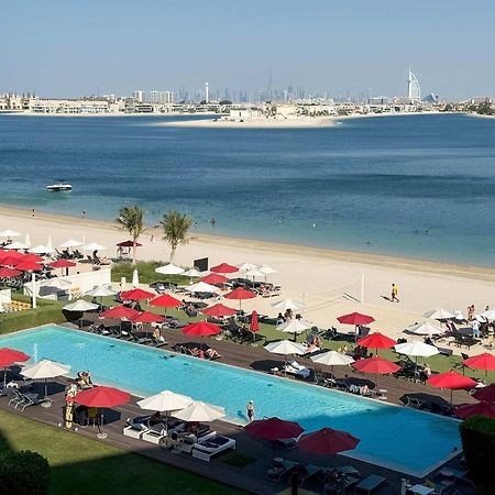Spacious Beachfront 2 Bedroom Apartment - The 8 Дубай Екстериор снимка