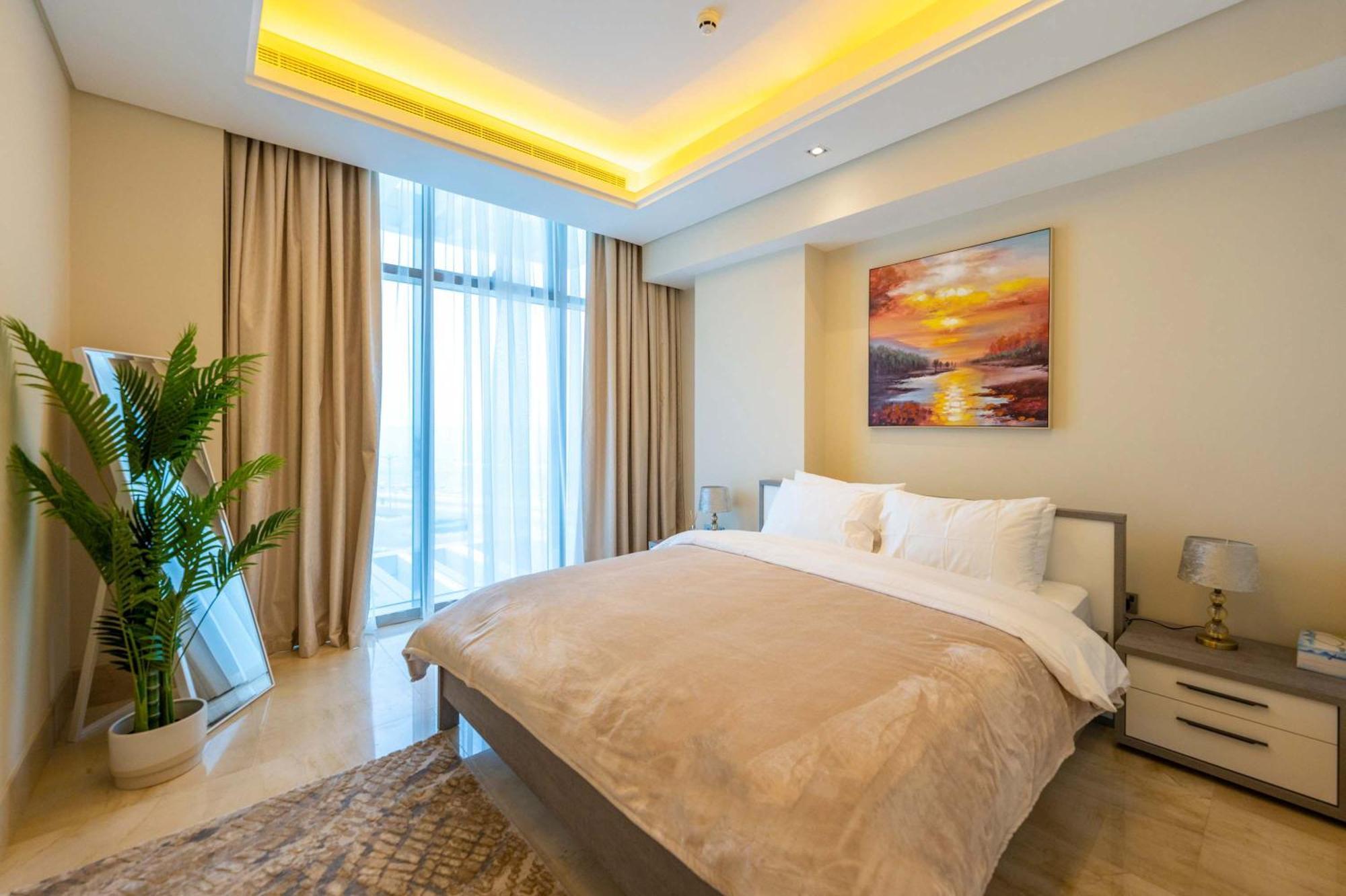 Spacious Beachfront 2 Bedroom Apartment - The 8 Дубай Екстериор снимка