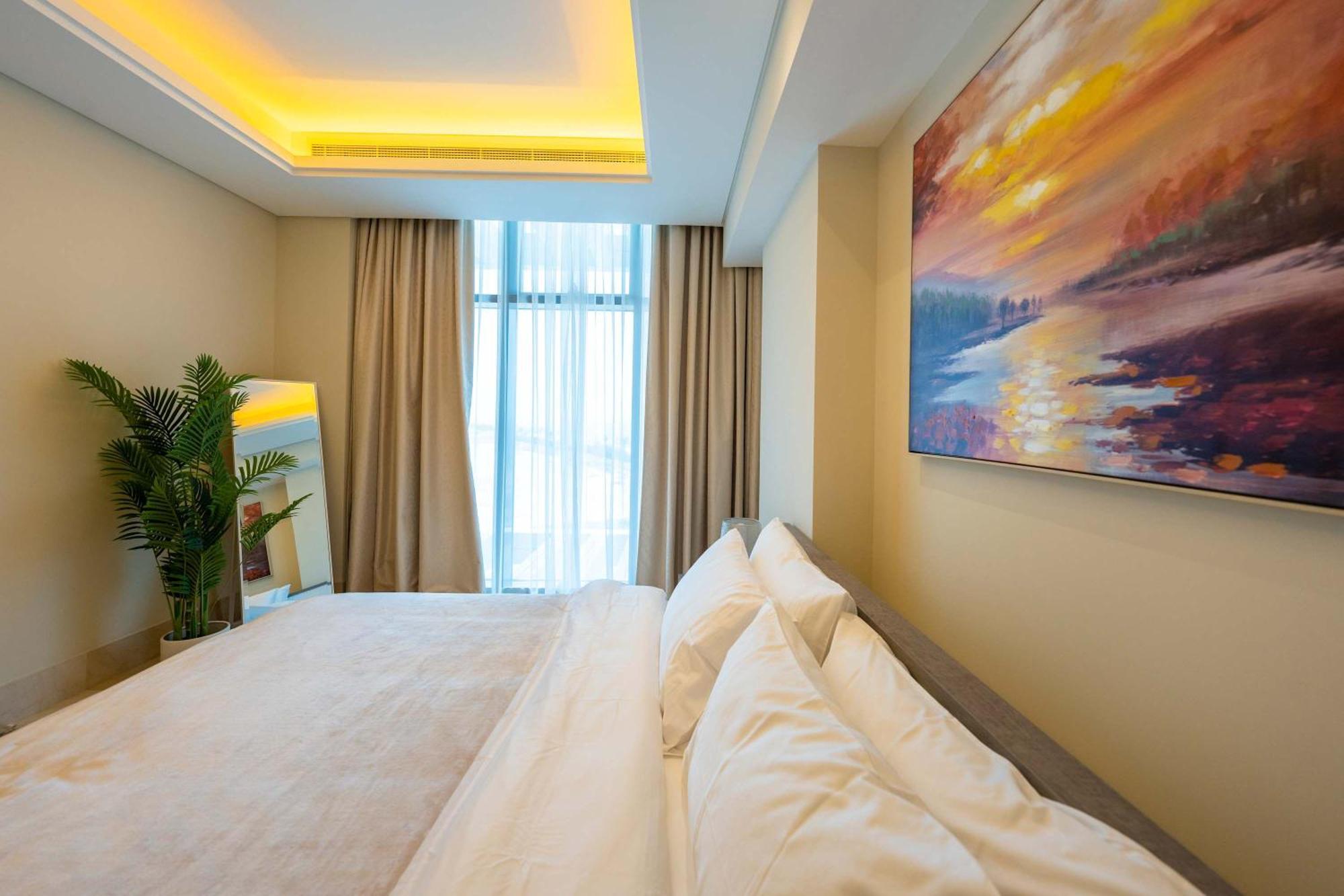 Spacious Beachfront 2 Bedroom Apartment - The 8 Дубай Екстериор снимка